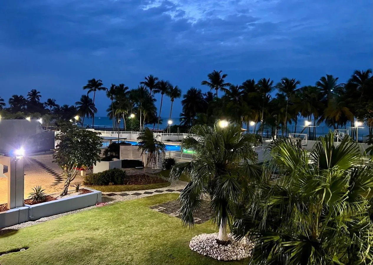 Beachfront Tropical Tantra Apartment San Juan