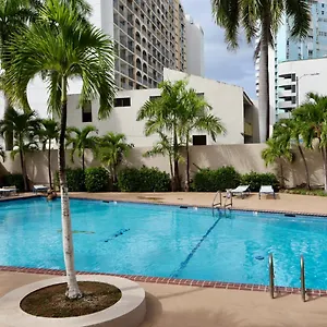 Isla Modern With Pool Apartment