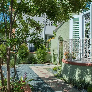 https://casa-isabel-bb.sanjuanpuertorico-hotels.com