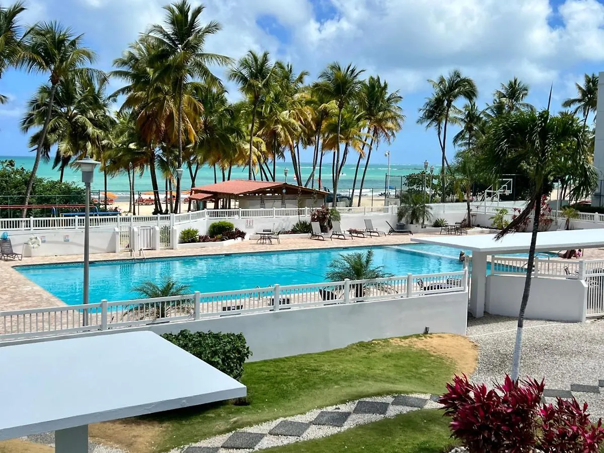 Beachfront Tropical Tantra Apartment San Juan