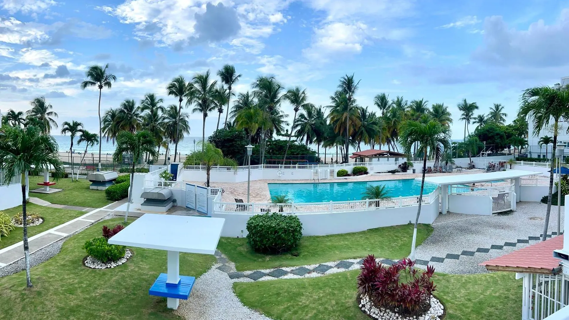 Beachfront Tropical Tantra Apartment San Juan